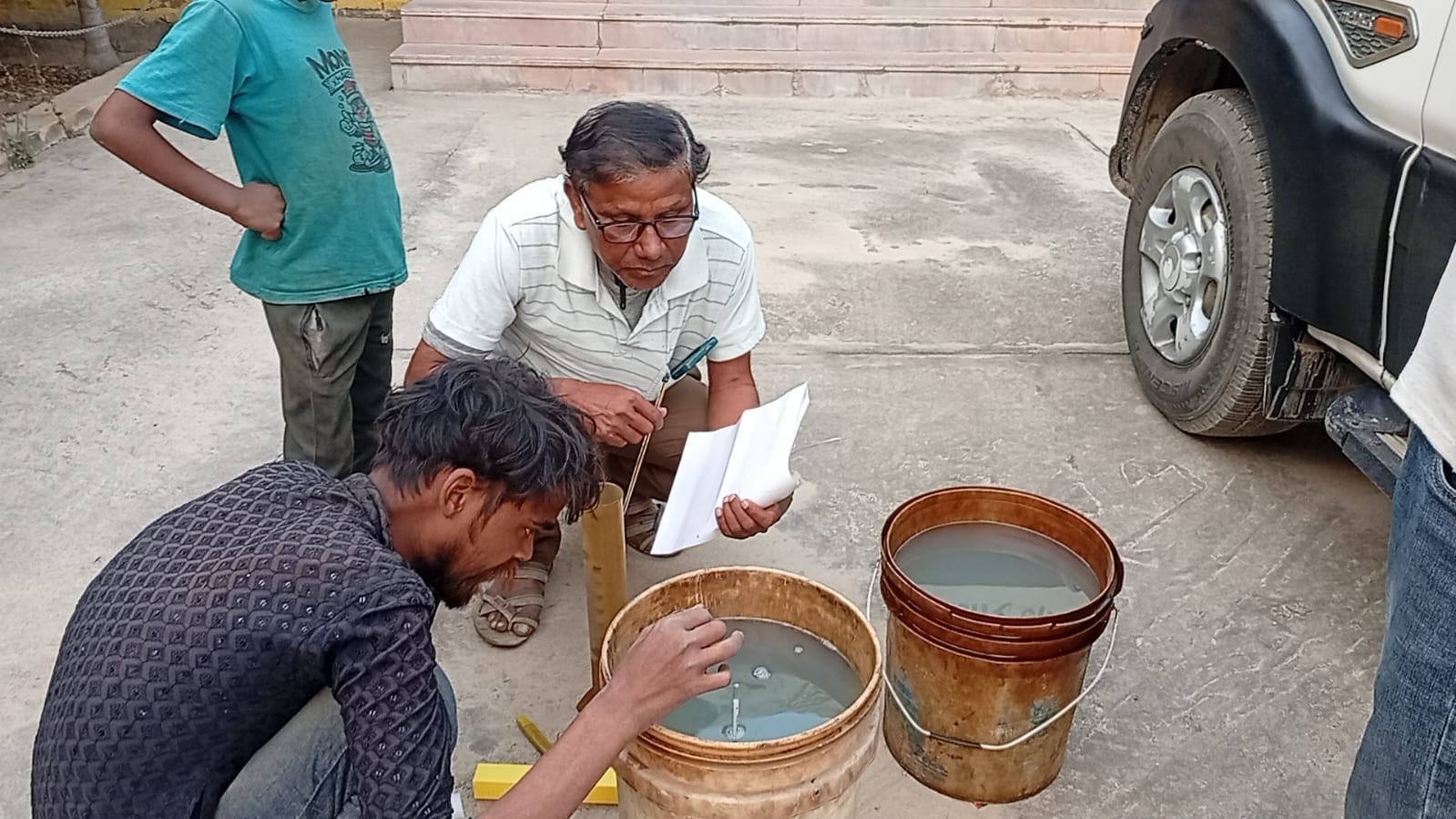 गोलबजारमा डिजेलमा पानी मिसाएको आरोप, अनुगमनको माग