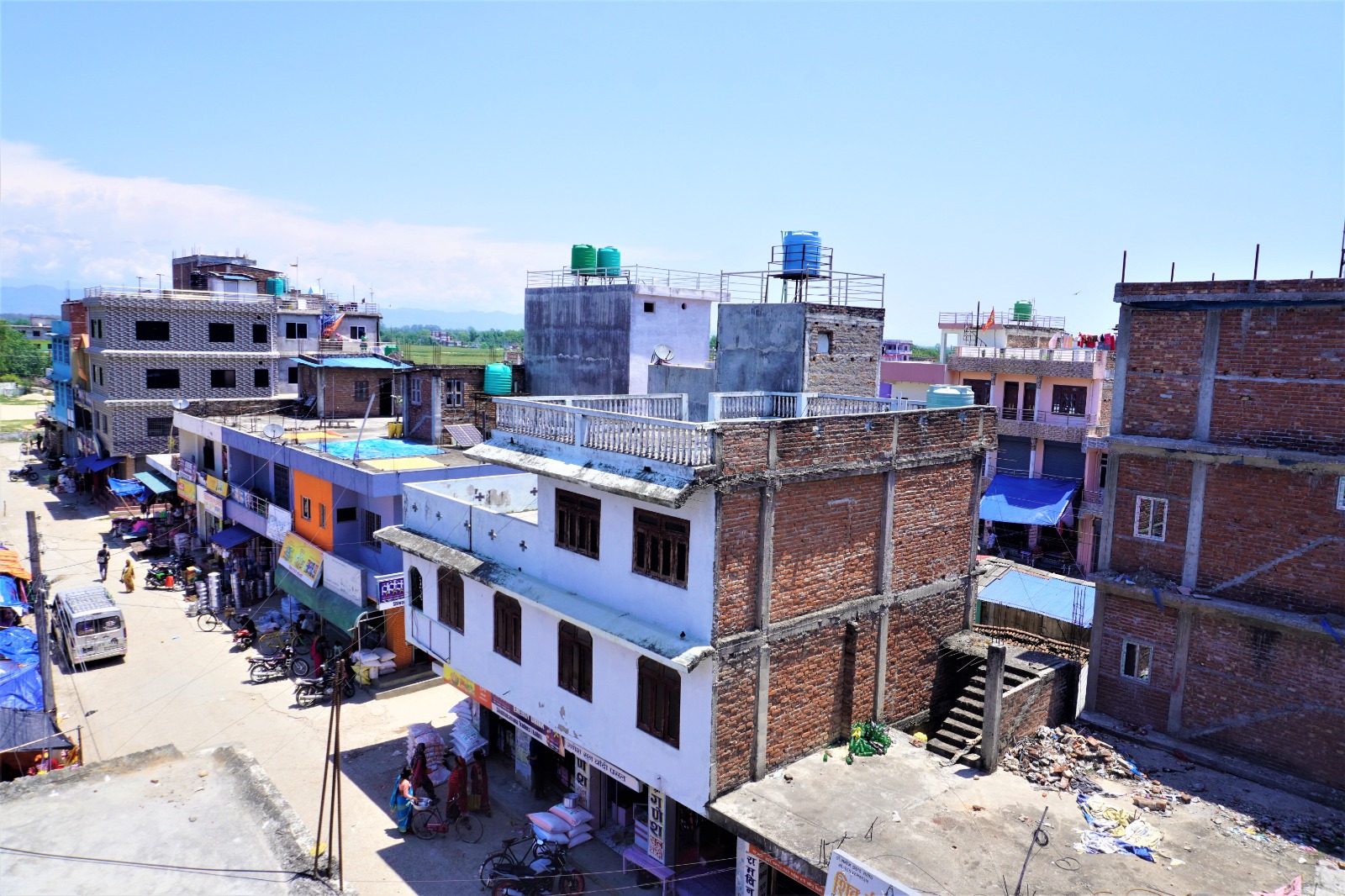 कोल्हबीको सार्वजनिक जग्गामा घर बनाएर भाडा असुल्दै, नगरपालिका चुपचाप